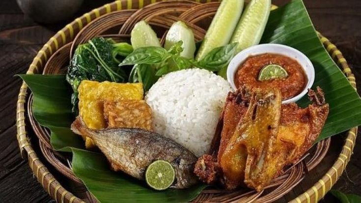 NIKMAT: Rekomendasi 3 Kuliner Hits di Banyuwangi yang Wajib Kamu Coba Saat Liburan Akhir Pekan Dijamin Bikin Ketagihan
