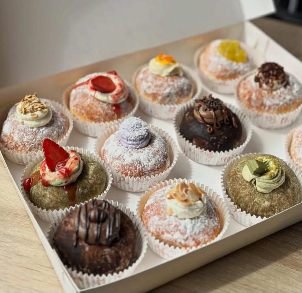 DONAT: Rekomendasi donat yang menawarkan inovasi unik dan jarang ditemukan, salah satunya adalah donat labu&nbsp;dari&nbsp;Yume&nbsp;Donut