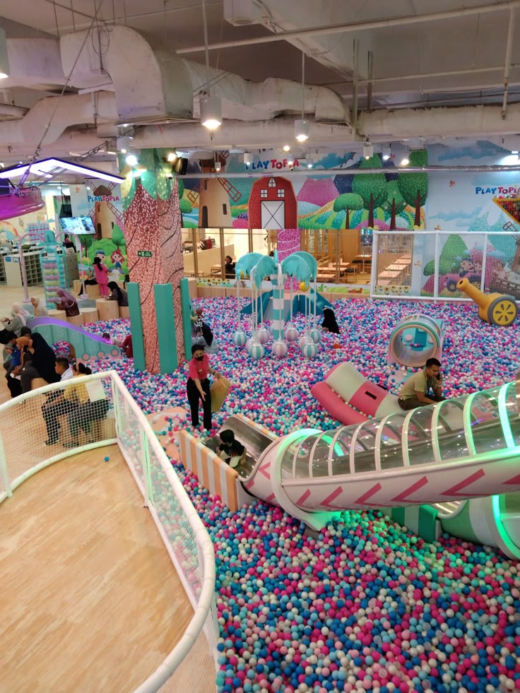CERIA: Playground indoor di Malang ini menawarkan wahana seru dan aman yang bikin buah hati semakin betah bermain.
