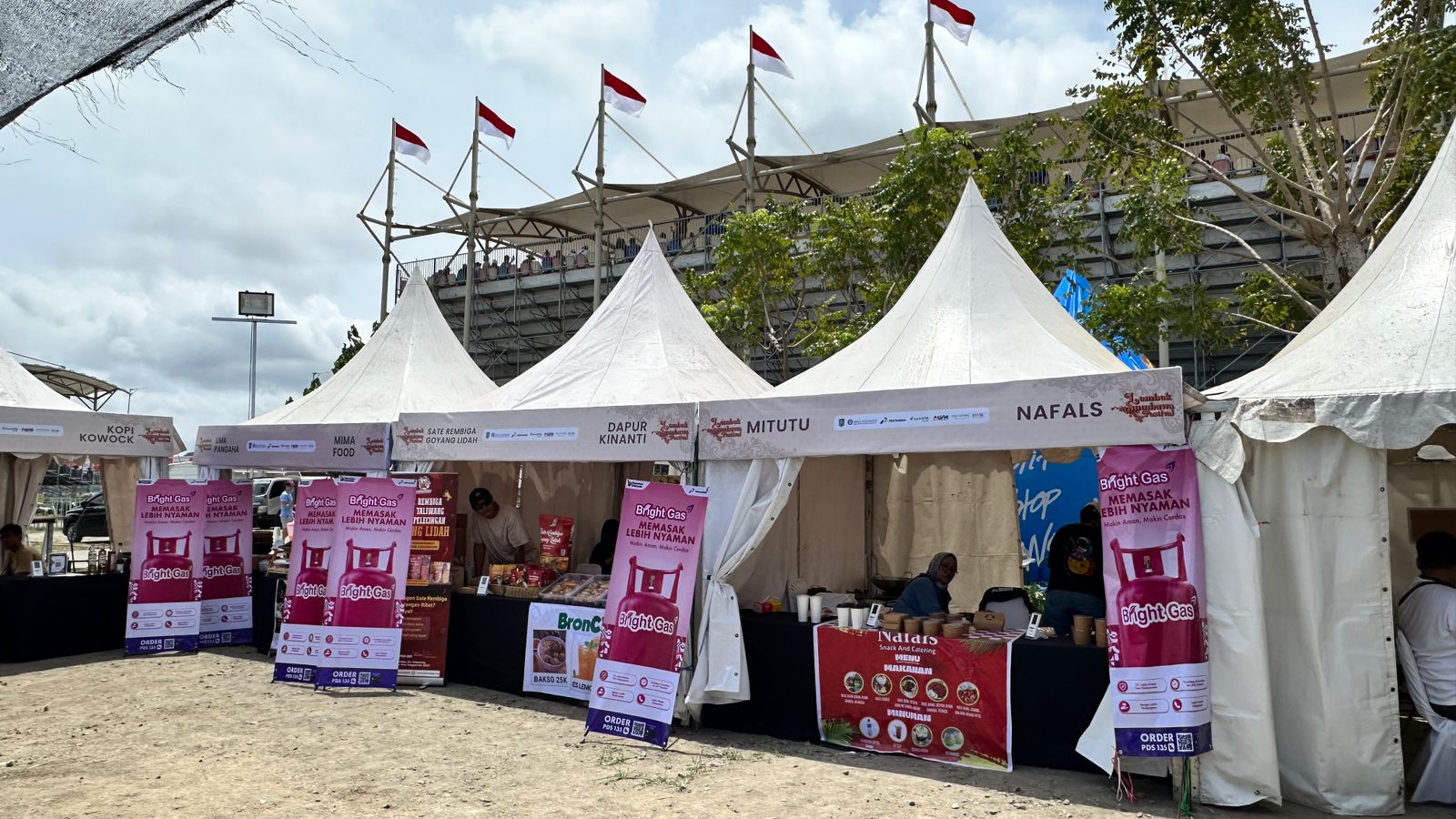 UNTUK WARGA: Pertamina Patra Niaga bekerja sama dengan Pemerintah Provinsi Nusa Tenggara Barat (NTB) resmi meluncurkan Program Outlet ASN Pertama di Indonesia.