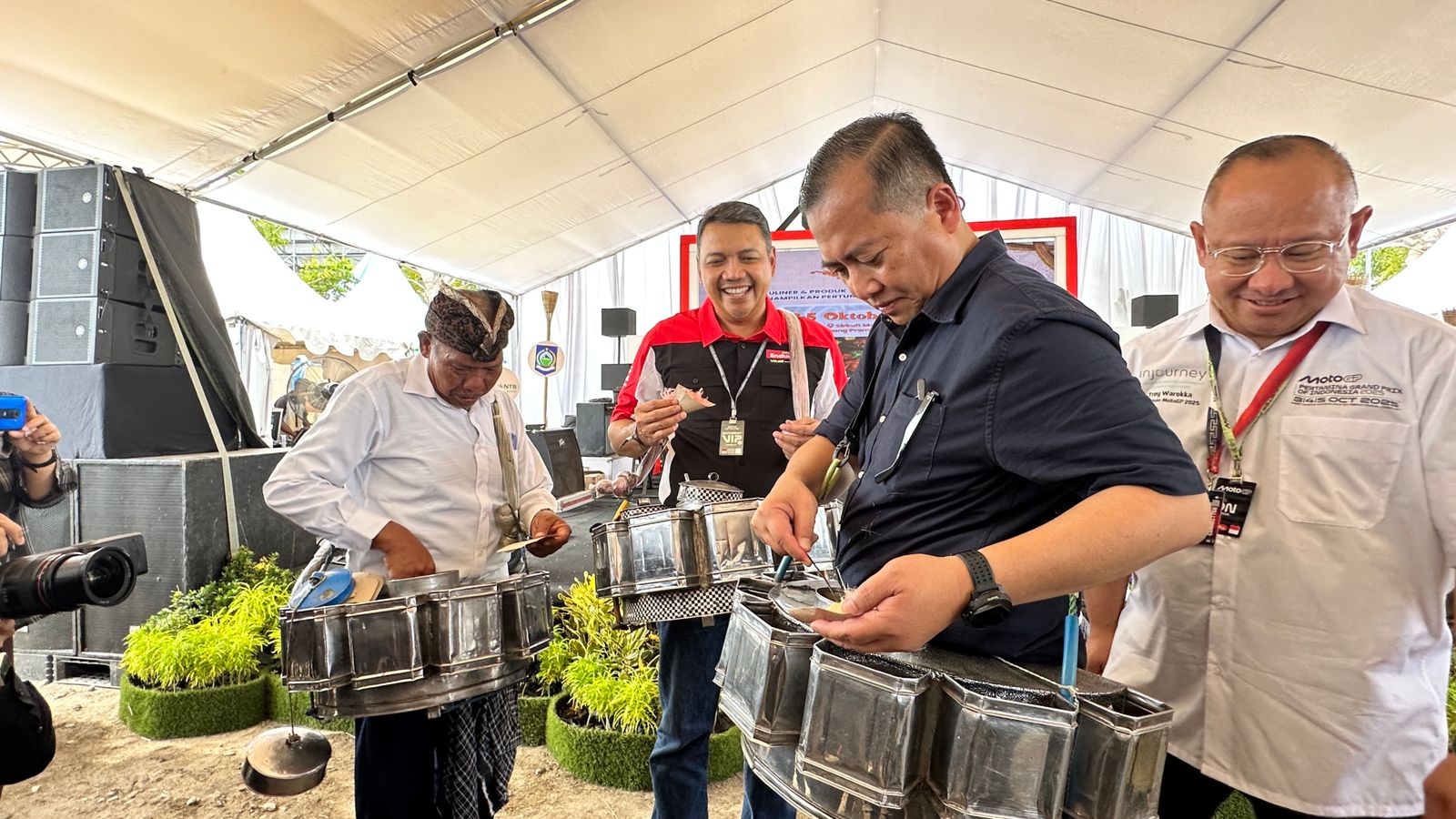 SEMARAK: Pertamina Patra Niaga bekerja sama dengan Pemerintah Provinsi Nusa Tenggara Barat (NTB) resmi meluncurkan Program Outlet ASN Pertama di Indonesia.