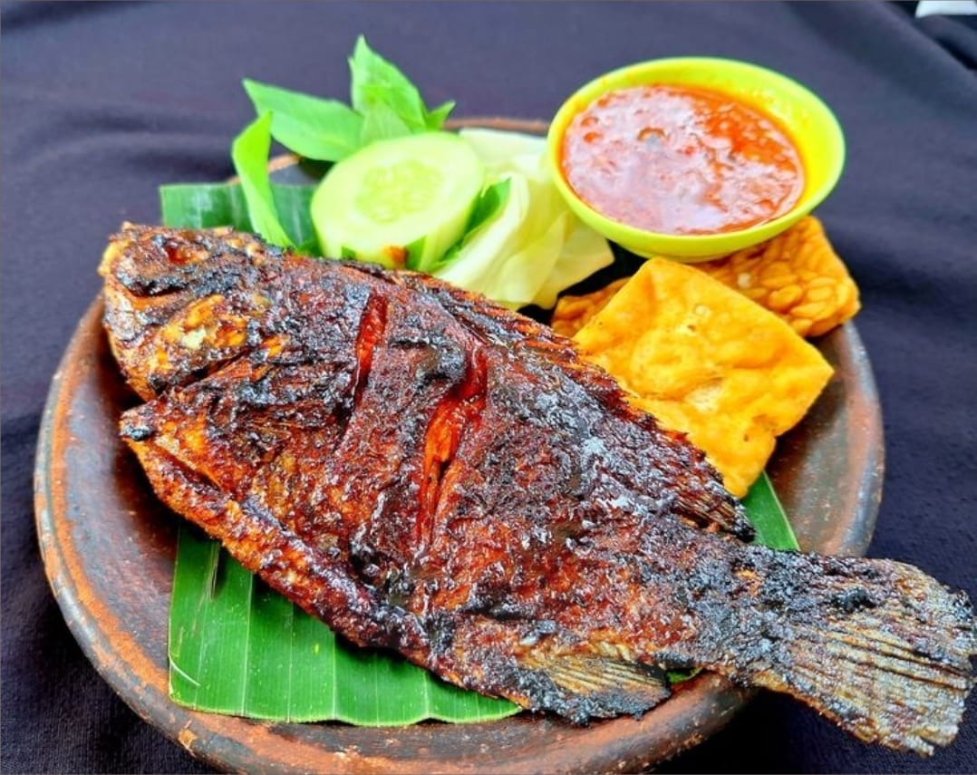 IKAN: Olahan ikan bakar yang menjadi andalan banyak orang, temukan rekomendasi terbaiknya di daerah Sulfat!