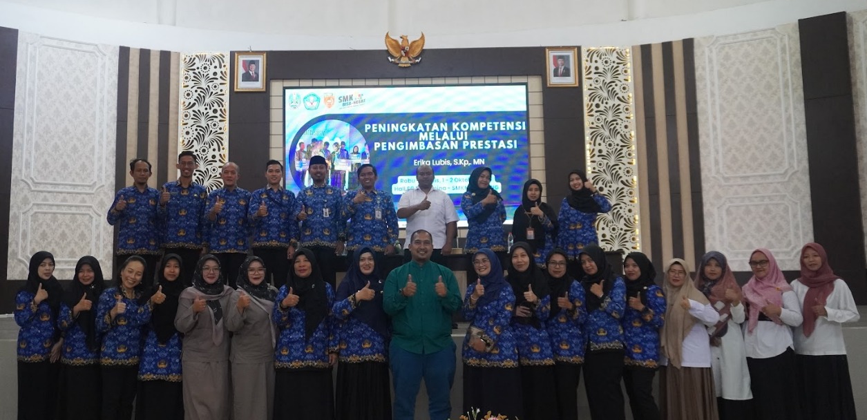 KOMPAK: Peserta workshop peningkatan kompetensi di Hall Student Center Pertamina SMKN 2 Malang.