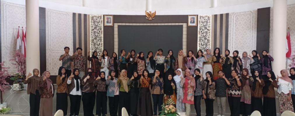 TERBAIK: Guru dan siswa yang mengikuti pengimbasan prestasi Samupahita, pada 1-2 Oktober.