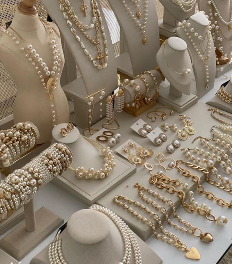 Aksesori elegan untuk tampil maksimal