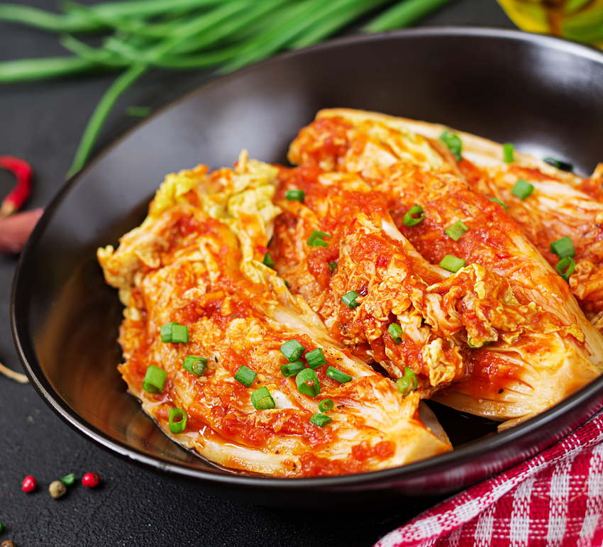ASEM PEDAS: Kimchi makanam fermentasi khas koreq yang sering dijadikan side dish