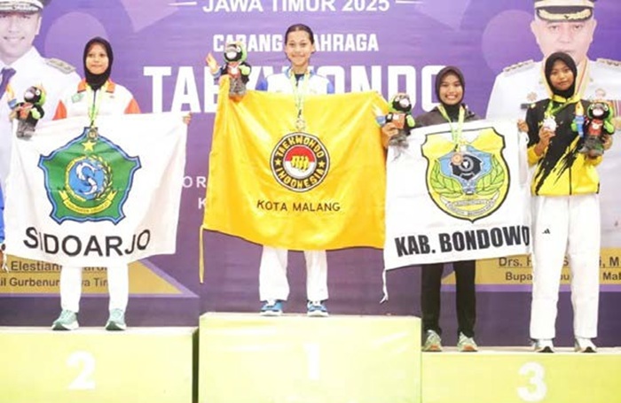 LOLOS SELEKSI: Atlet Taekwondo Kota Malang Kaila Magalie Almiratriar (tengah) meraih emas dalam ajang Porprov IX Jatim beberapa waktu lalu.