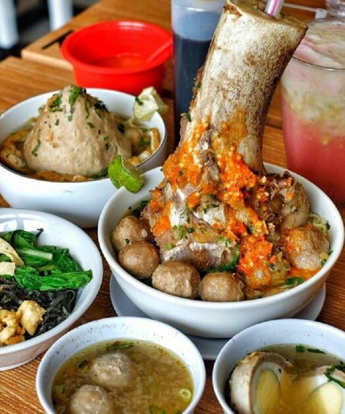 ENAK BANGET:  3 Tempat Bakso Sum-Sum Tulang Sapi di Malang yang Bikin Ketagihan