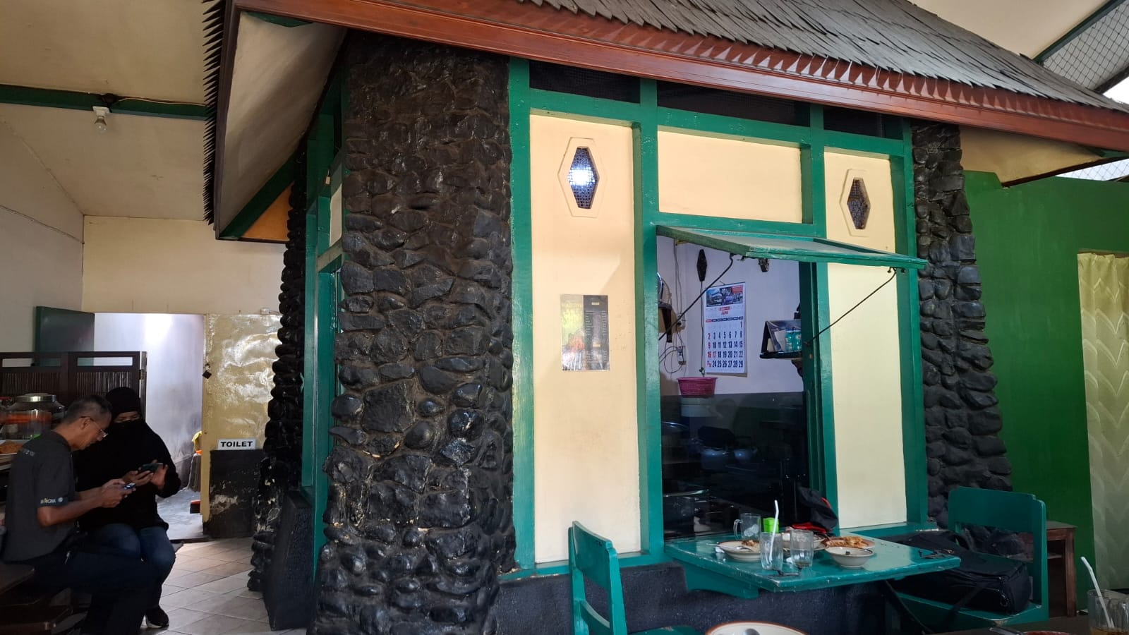 SATE: Ada beberapa tempat di Malang yang terkenal dengan sate sapi berkualitas tinggi.