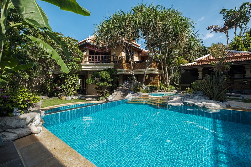 STAYCATION: 3 Villa Keluarga di Malang dan Batu dengan Kolam Renang Pribadi