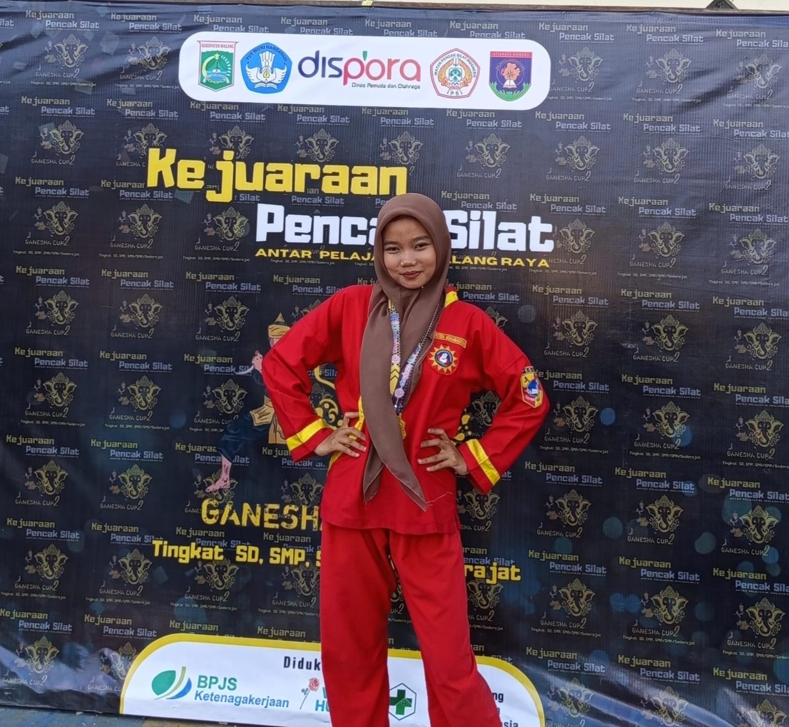 MEMBANGGAKAN: Labibah Nur Aisyah berhasil menjadi Juara 1 Tunggal Wajib IPSI Putri.