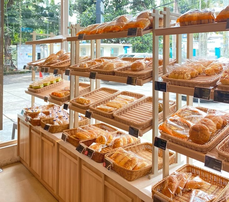 Harum aroma toko bakery beraneka varian