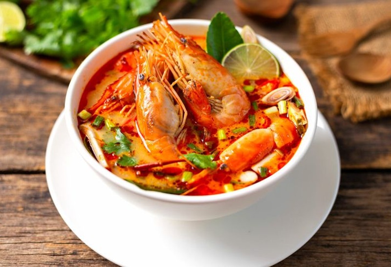 SEDAP: Tom Yum khas dengan bumbu rahasia dan isian melimpah