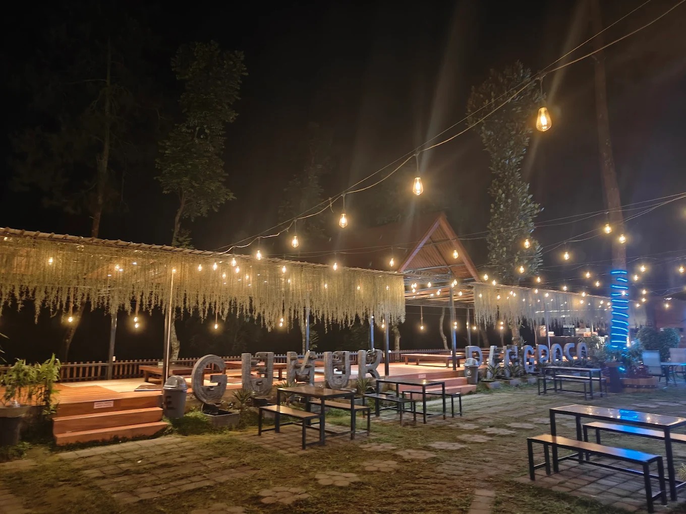 ANDALAN: Gumuk Pangroso, tempat yang sering dipilih oleh wisatawan untuk bersantai sejenak, melepas lelah setelah berkeliling kawasan Poncokusumo.