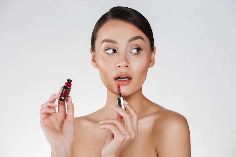 ANTI KERING: Biar Nggak Kering dan Pecah! Ini 3 Cara Ampuh Pakai Lipstik Matte dengan Hasil Sempurna
