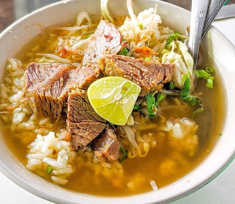 LEZAT: Soto Daginf Hangat yang Cocok Dimakan Saat Cuaca Dingin