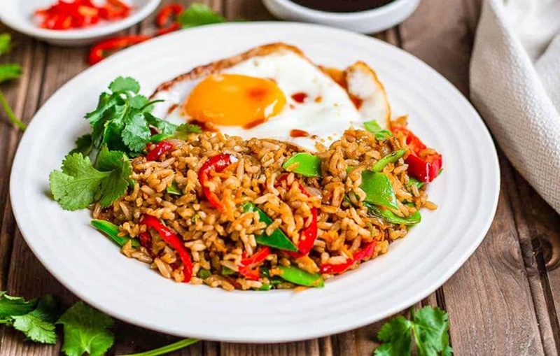 Ilustrasi nasi goreng enak