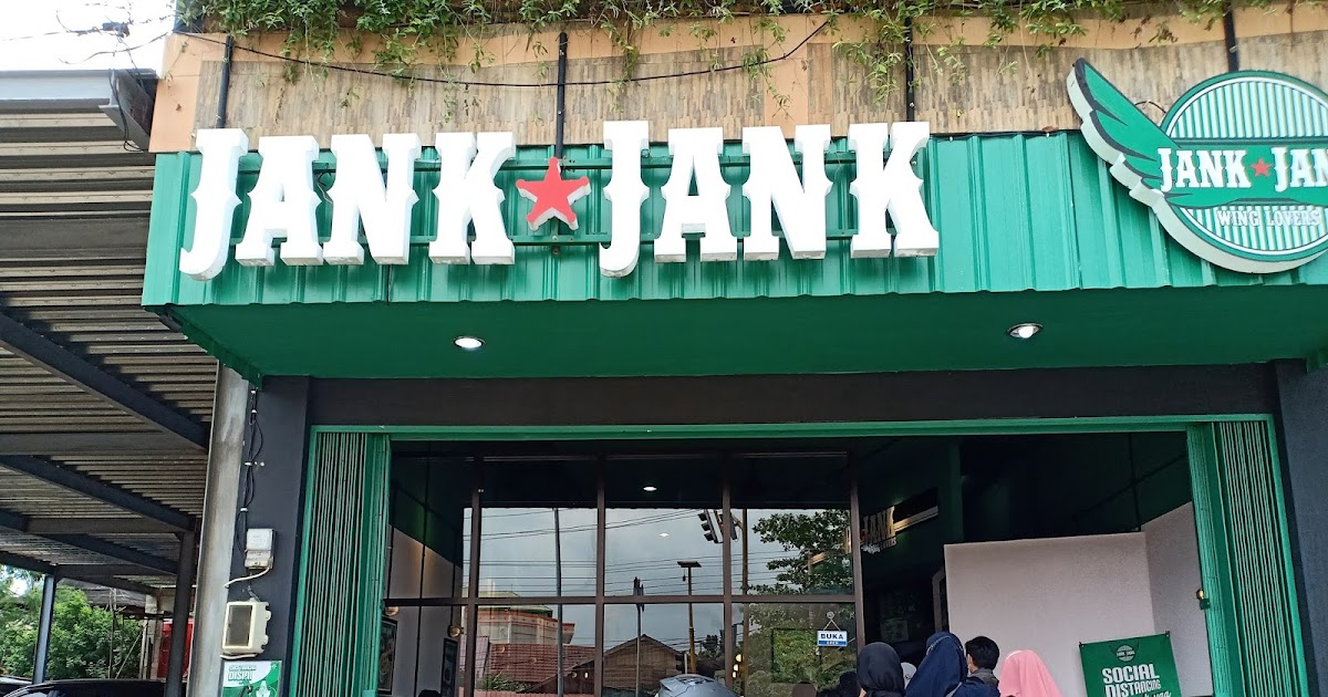 FAST FOOD: Kota Malang banyak pilihan fast food yang lezat, mudah diakses, dan pas untuk penggemar makanan cepat.