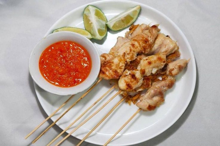 PEDAS GURIH:  3 Tempat Sate Taichan Wajib Coba di Malang Rasanya Pedas dan Gurih