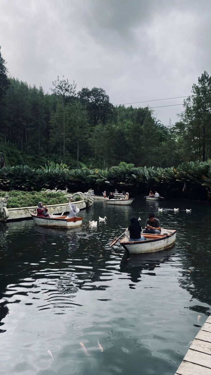 ESTETIK: Setiap sudut Taman Kemesraan Pujon menyajikan spot foto yang memadukan nuansa alam, budaya, dan romansa.