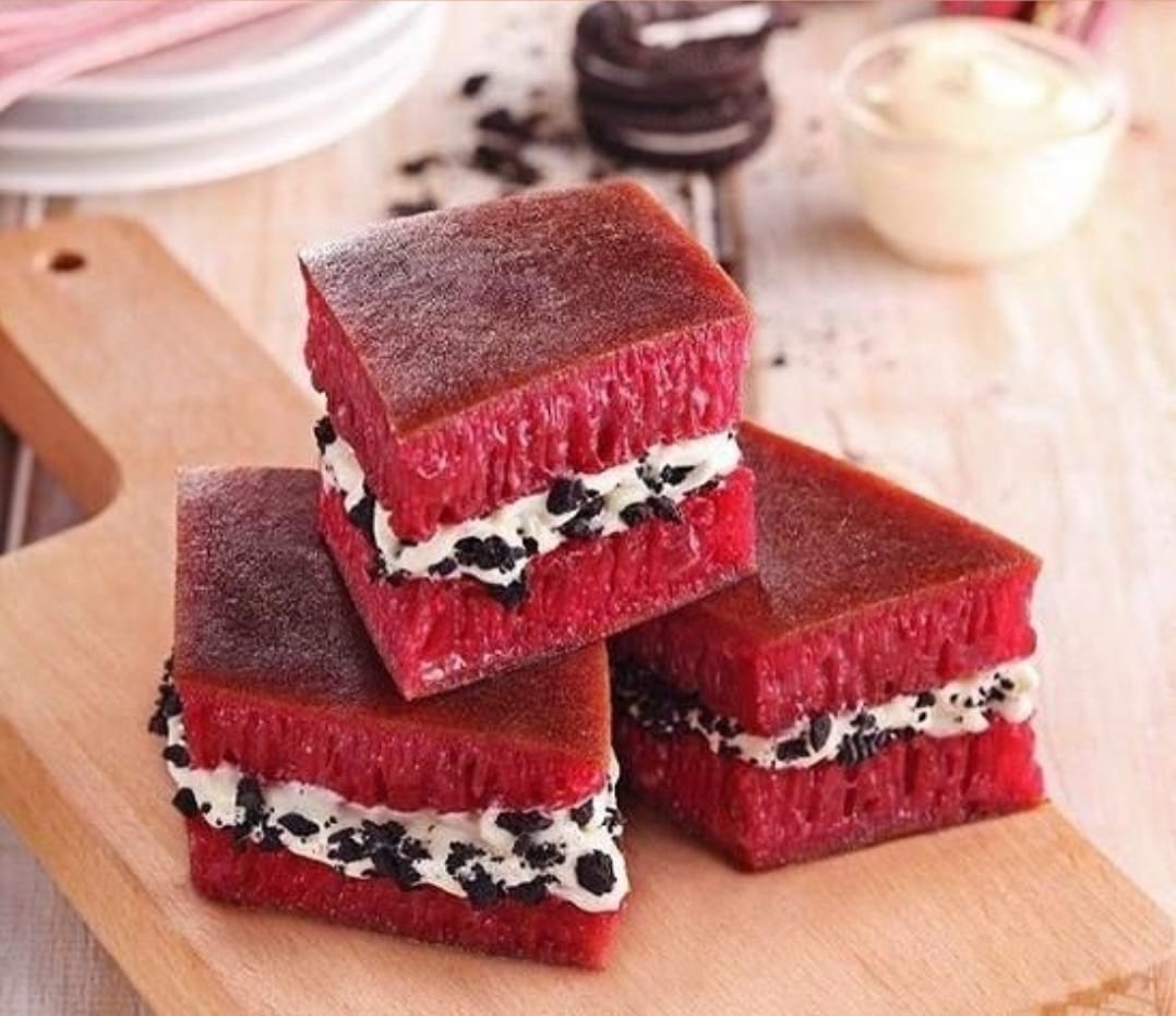 DESSERT: Variasi dessert dengan rasa red velvet yang bisa kamu temukan di Malang
