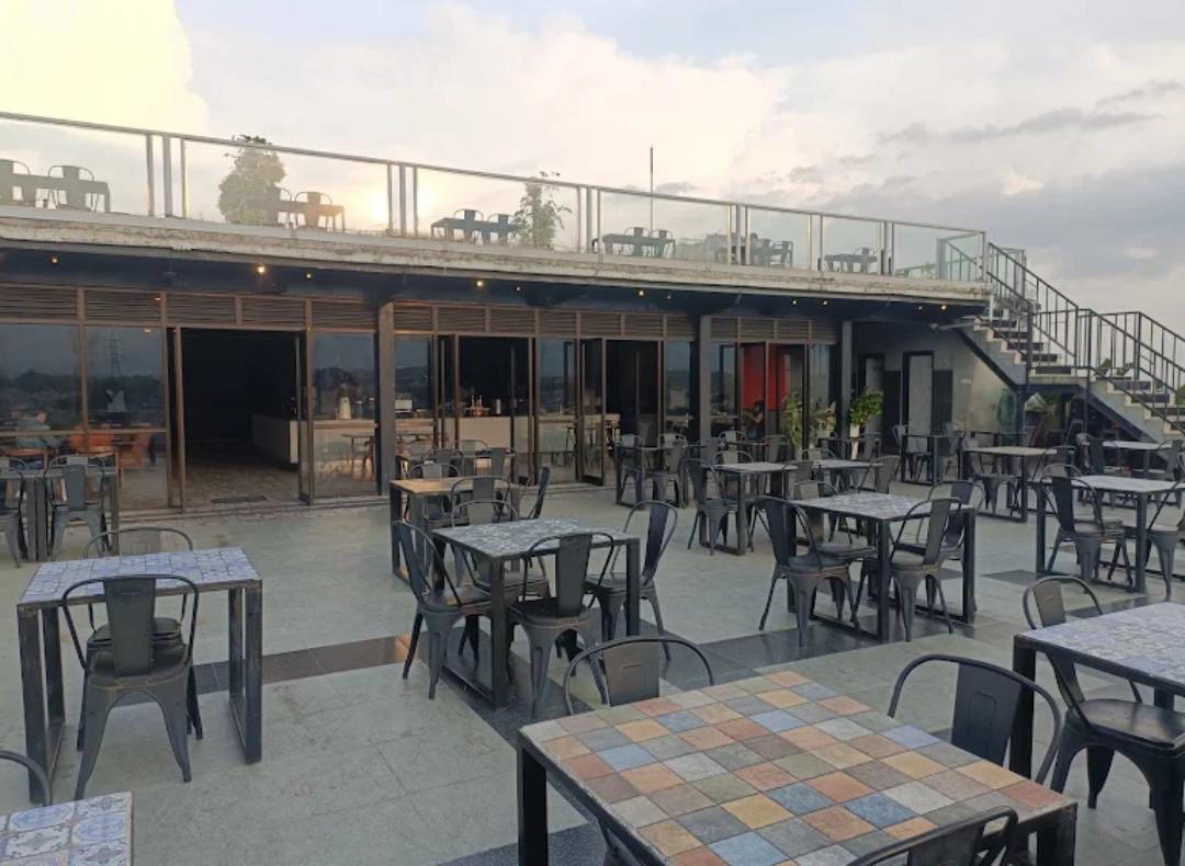 WOW: Muraco Headquarter, salah satu rekomendasi tempat hits di Malang yang cocok buat ngopi, jalan, dan nikmati sunset