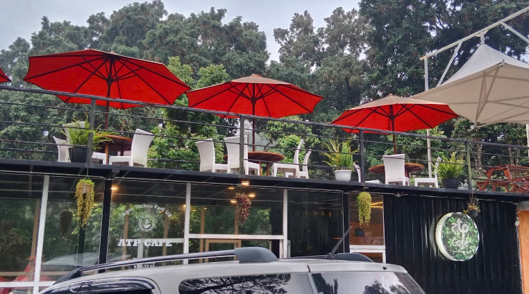 NONGKRONG SANTAI: Menariknya ATP Cafe di cangar, pemandangan pegunungan yang menyegarkan