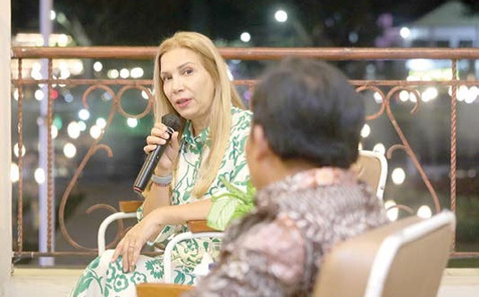HANGAT: Duta Besar Bulgaria untuk Indonesia Tanya Dimitrova berbincang dengan Wakil Wali Kota Malang Ali Muthohirin.