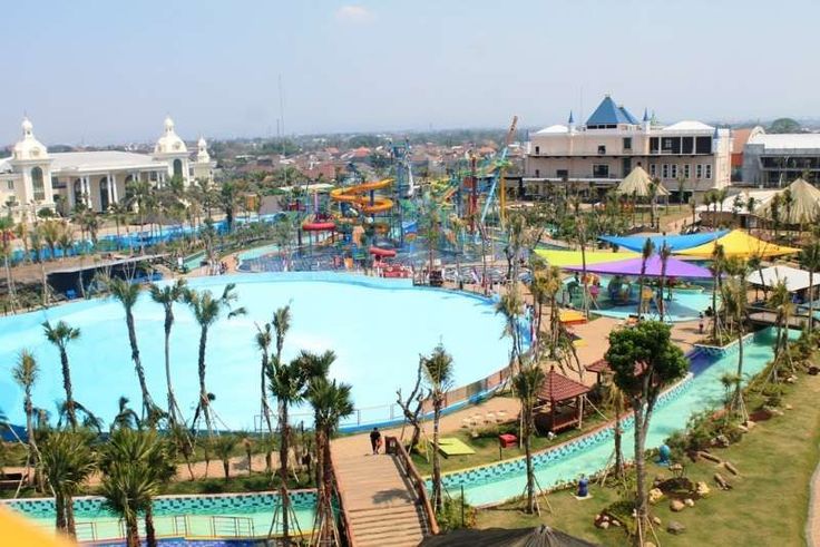 SERU: Wahana air di Hawai Waterpark Malang tawarkan sensasi menegangkan sekaligus menyegarkan untuk semua umur.