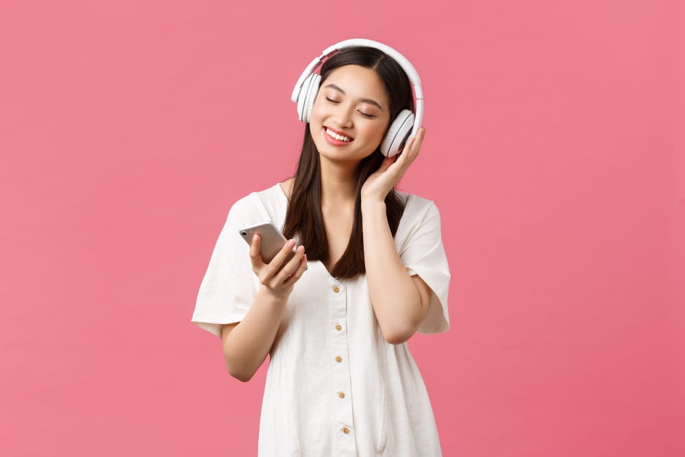 HEADPHONE: Mendengarkan lagu sambil berolahraga jauh lebih nyaman dengan menggunakan headphone, cari tahu rekomendasi terbaiknya di&nbsp;2025