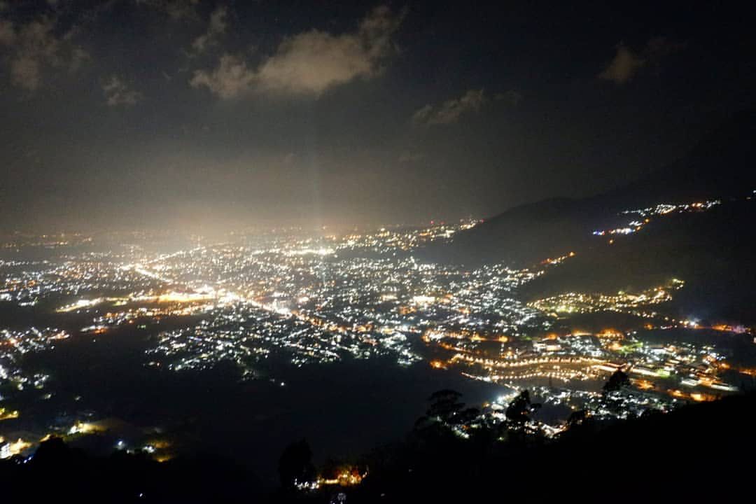 INDAH: Pemandangan Kota Malang dan Kota Batu dari Bukit Bintang.