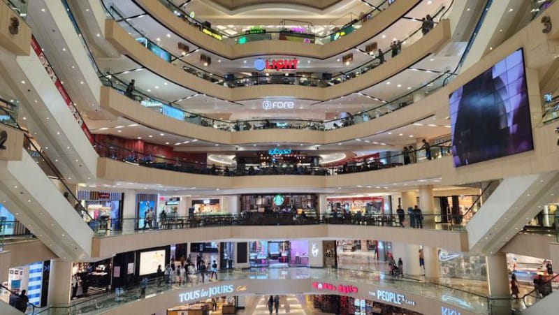 FANTASTIS: Kota Surabaya punya banyak pilihan mall, salah satunya memiliki luas hingga 18 hektare!