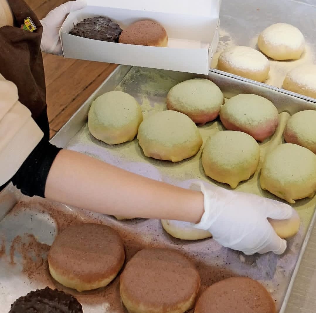 DONAT: Inovasi baru yang viral di mana-mana termasuk di Malang, donat mochi ini siap memanjakan lidahmu