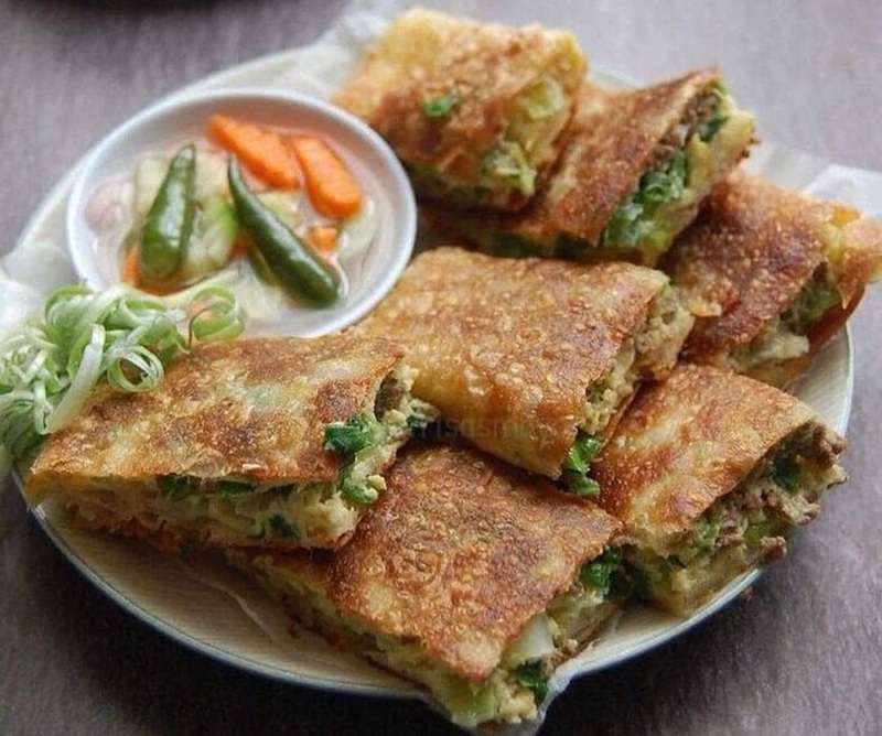 GURIH: Martabak telur dengan acar