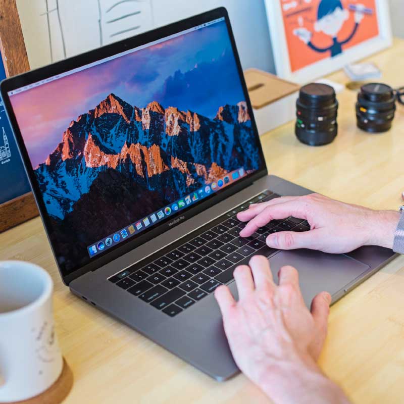 Macbook