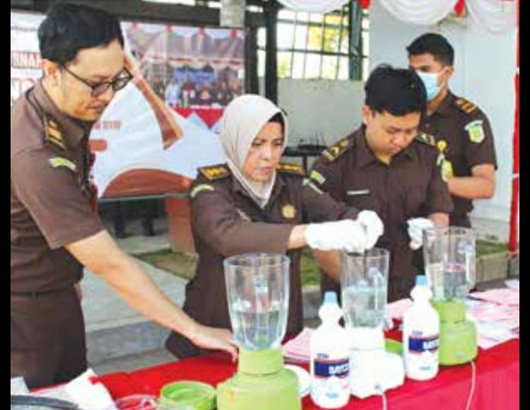 YANG KETIGA KALINYA: Pemusnahan barang bukti narkoba dilakukan Kejari Kabupaten Malang pada 13 Oktober lalu.
