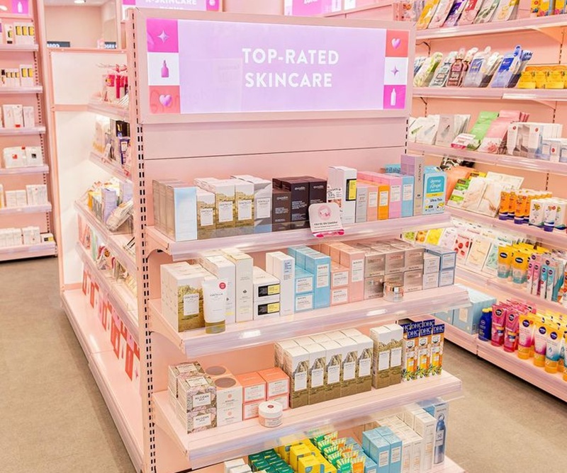 Ilustrasi toko skincare berbagai brand