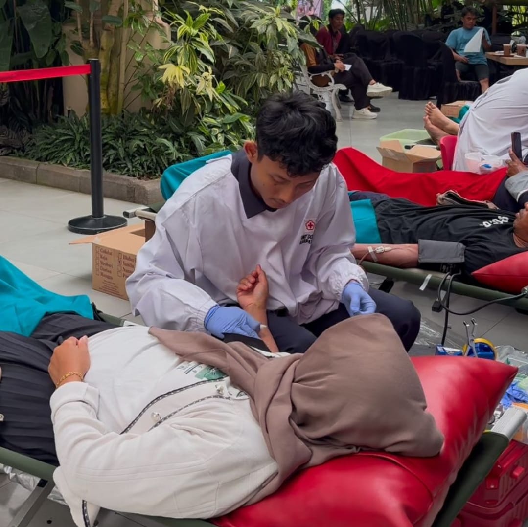 RUTIN: Santerra de Laponte rutin menggelar dononr darah setiap tiga bulan sekali bekerja sama dengan PMI Kabupaten Malang.