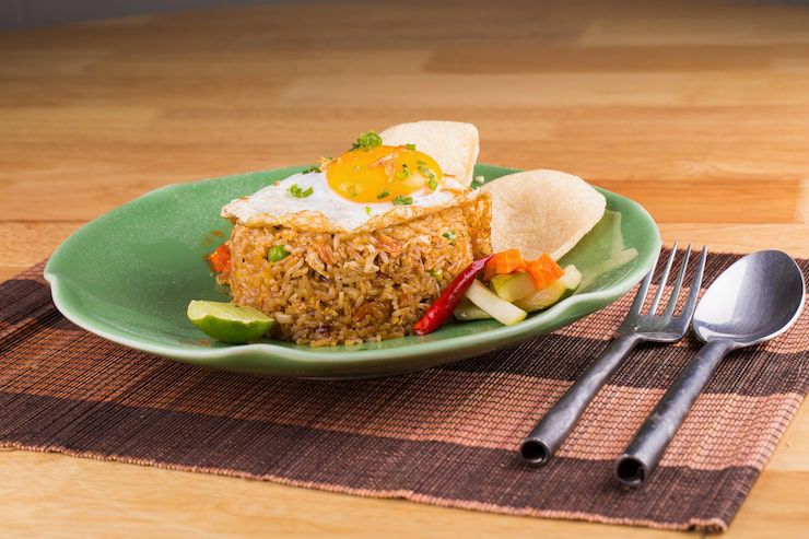 GURIH MENGENYANGKAN: Nasi goreng, kuliner malam yang selalu menjadi favorit.