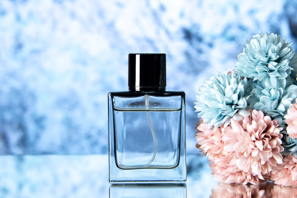 WANGI: aroma parfum yang sesuai selera, bikin penampilan makin pede.