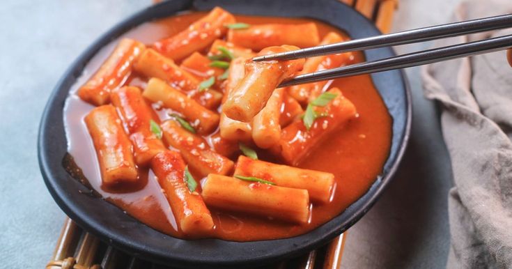 Ilustrasi tteokbokki
