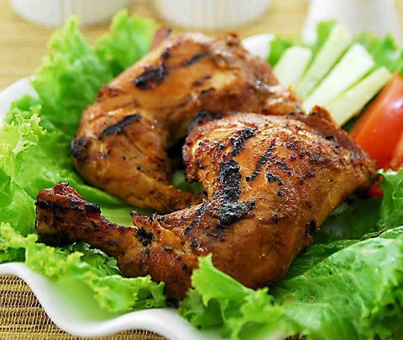 LEZAT: Ayam bakar yang menggugah selera