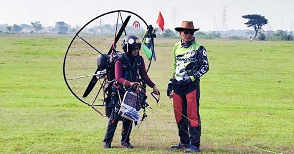 Menaklukkan Suhu Panas Gorda, Ifa Kurniawati Borong Dua Emas di Kejurnas Paramotor 2025