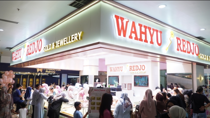 SEMARAK: Rasakan keseruan berbelanja di Wahyu Redjo MOG Malang.
