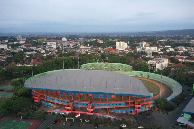 Tribun Stadion Gajayana Malang