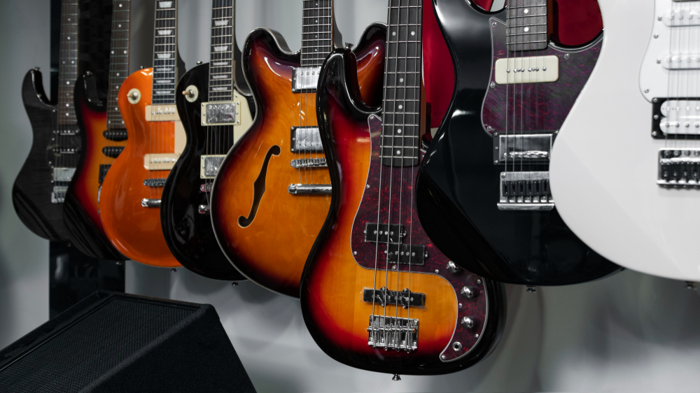 GITAR: Toko gitar di Malang hadirkan pilihan gitar yang beragam dan berkualitas