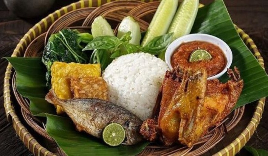 KHAS: Sego tempong sambal pedas nagih