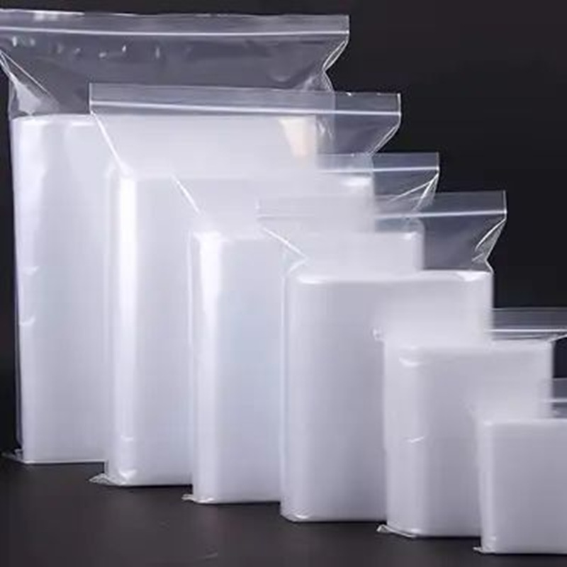 Aneka plastik berbagai ukuran