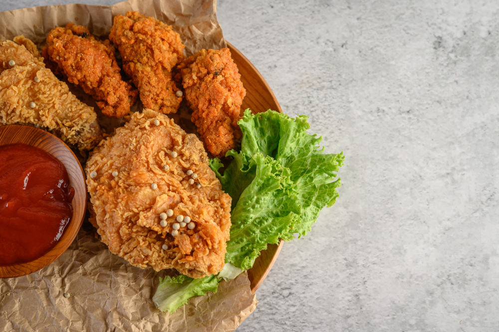GURIH: enaknya makan ayam krispy.