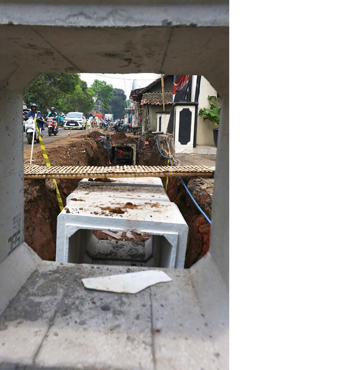 CEGAH BANJIR: Box culvert di Jalan Ki Ageng Gribig sudah terpasang, namun pengecoran belum rampung hingga kemarin.